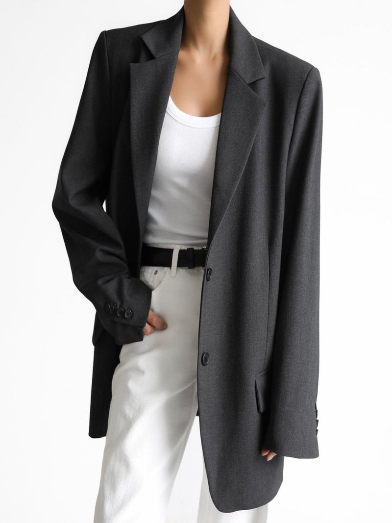 CLASSIC TWO-BUTTON SINGLE BREASTED BLAZER