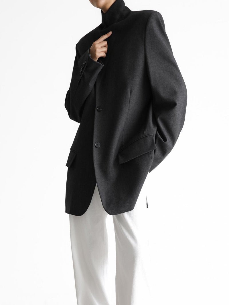 CLASSIC TWO-BUTTON SINGLE BREASTED BLAZER