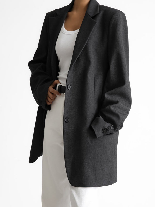 CLASSIC TWO-BUTTON SINGLE BREASTED BLAZER