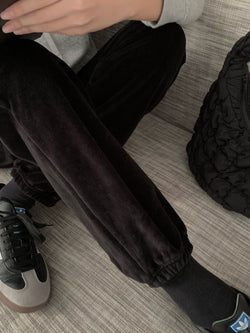 VELVET JOGGER PANTS