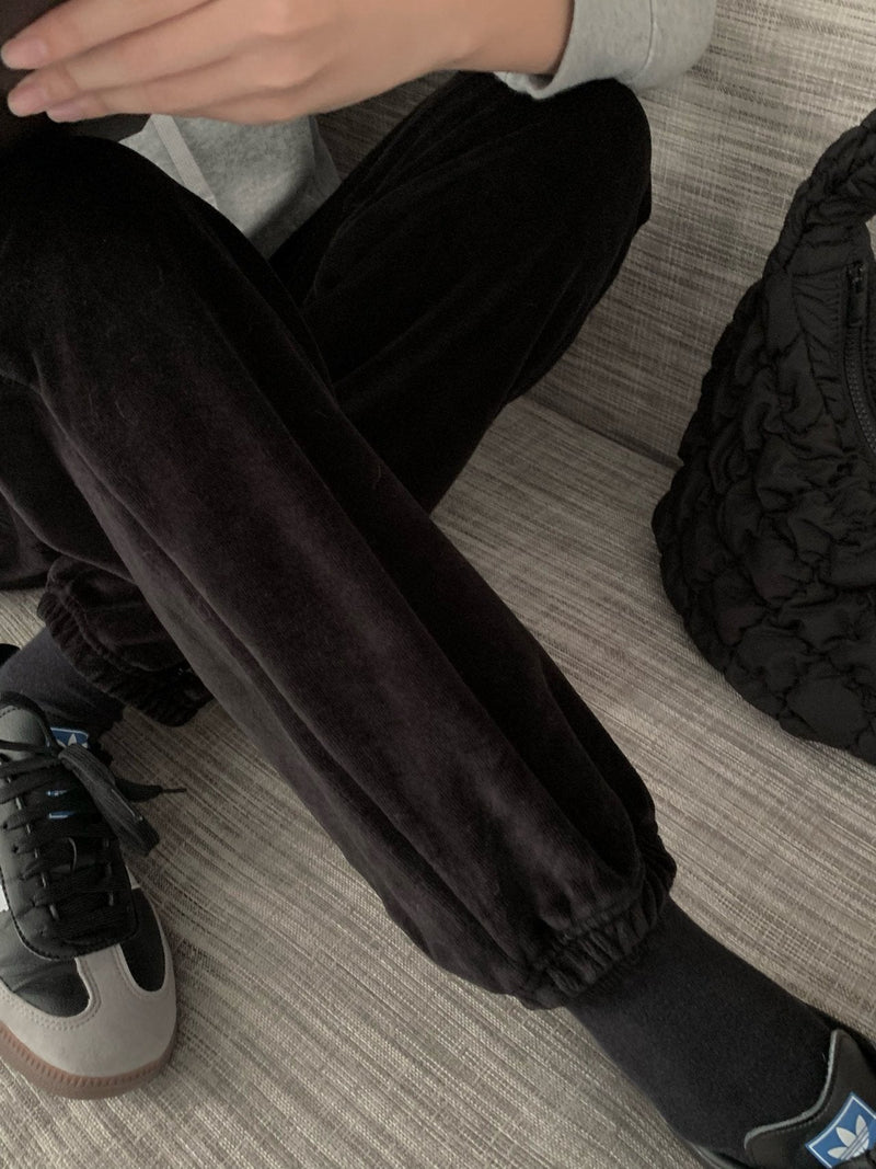 VELVET JOGGER PANTS