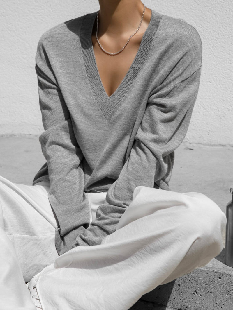 WOOL SILK DEEP V-NECK LONG SLEEVED KNIT