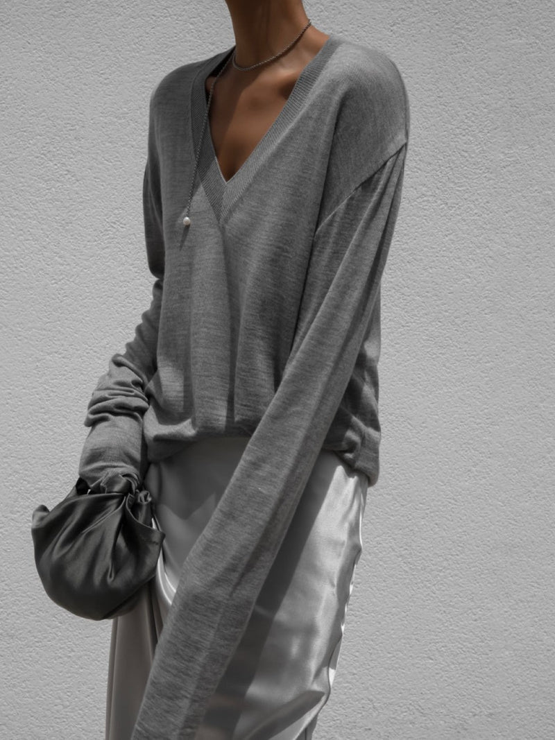 WOOL SILK DEEP V-NECK LONG SLEEVED KNIT