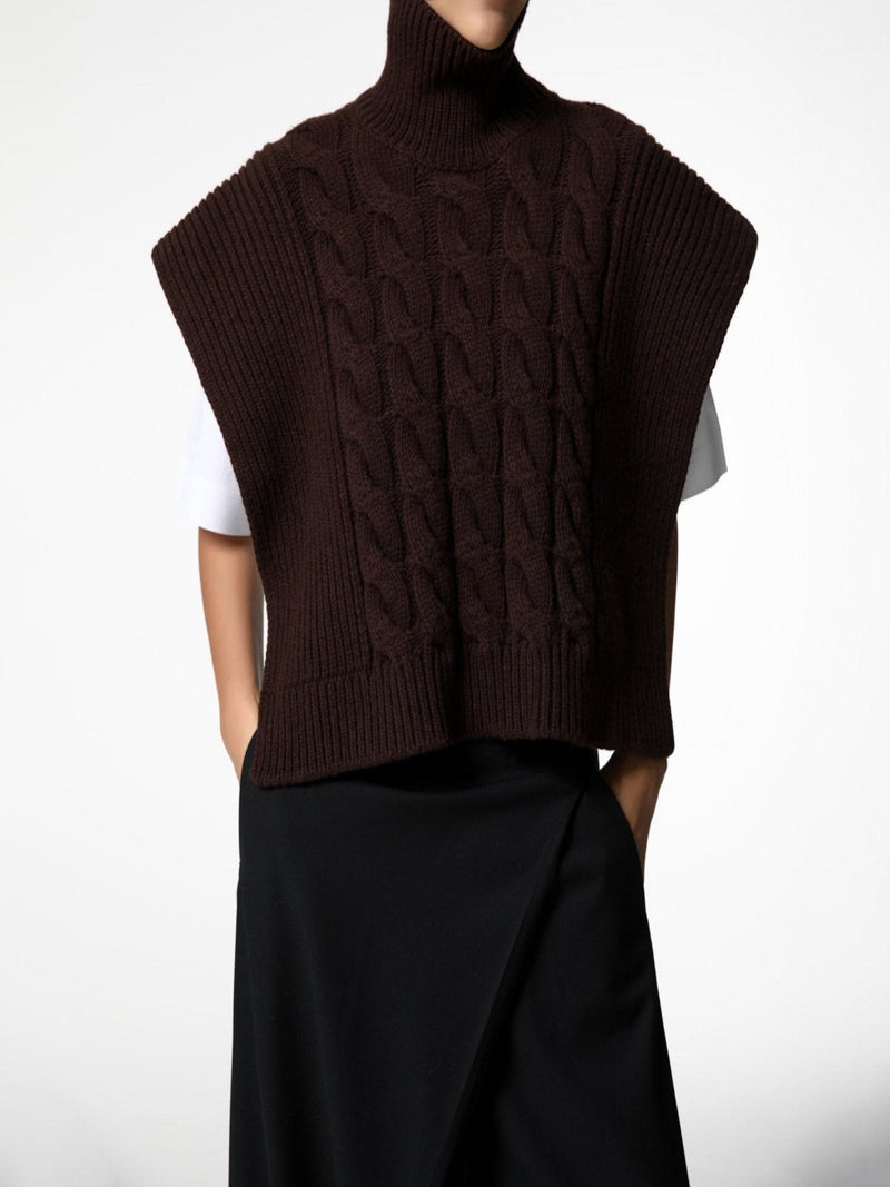 TWISTED CHUNKY TURTLENECK KNIT CAPE TOP