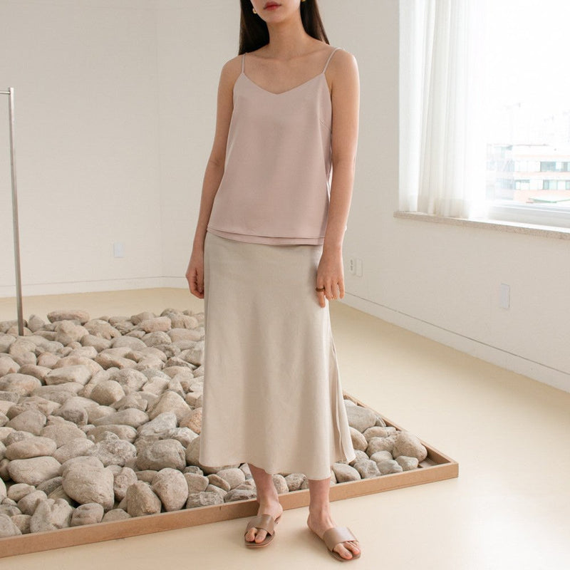 DOUBLE V-NECK SLEEVELESS TOP