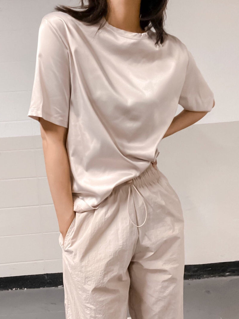 CLASSIC SILKY HALF SLEEVE TOP