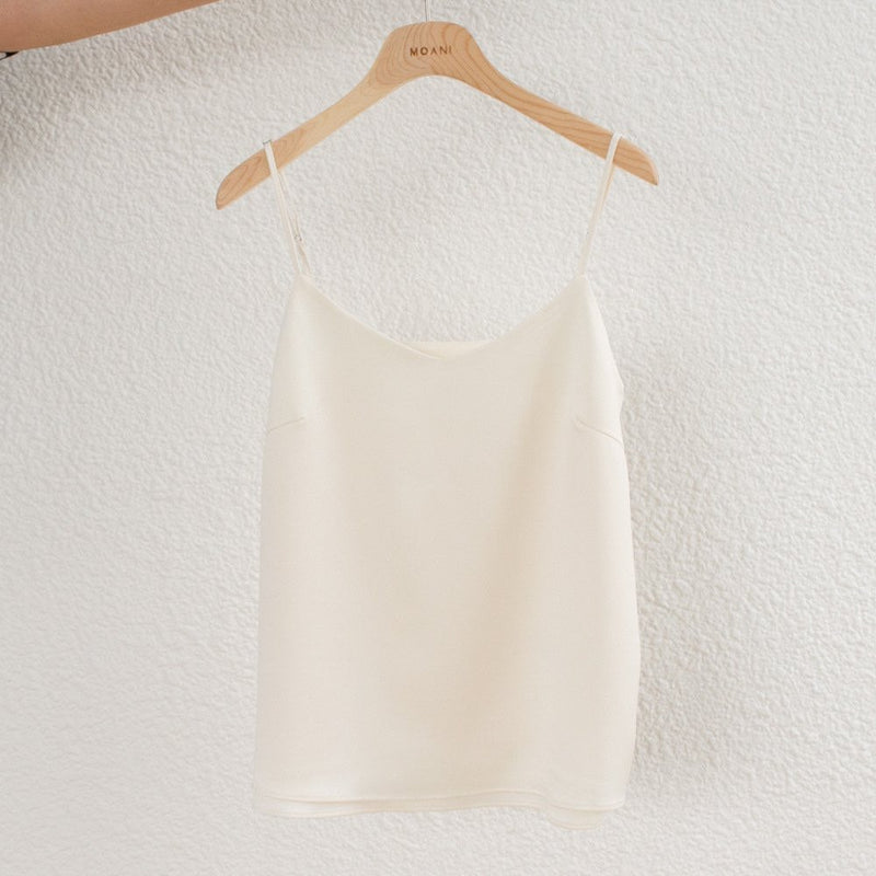 DOUBLE V-NECK SLEEVELESS TOP