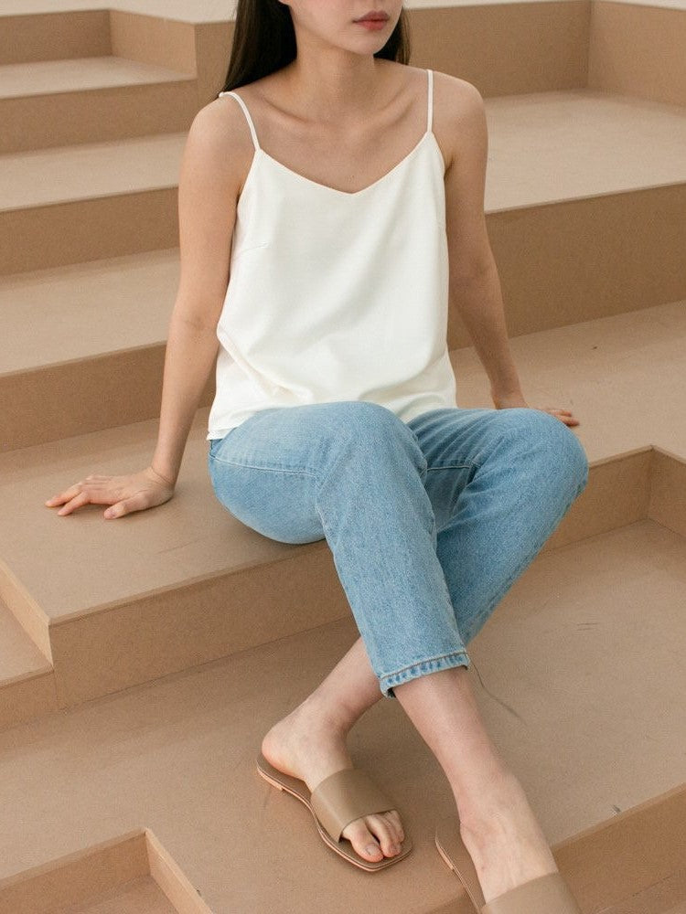 DOUBLE V-NECK SLEEVELESS TOP