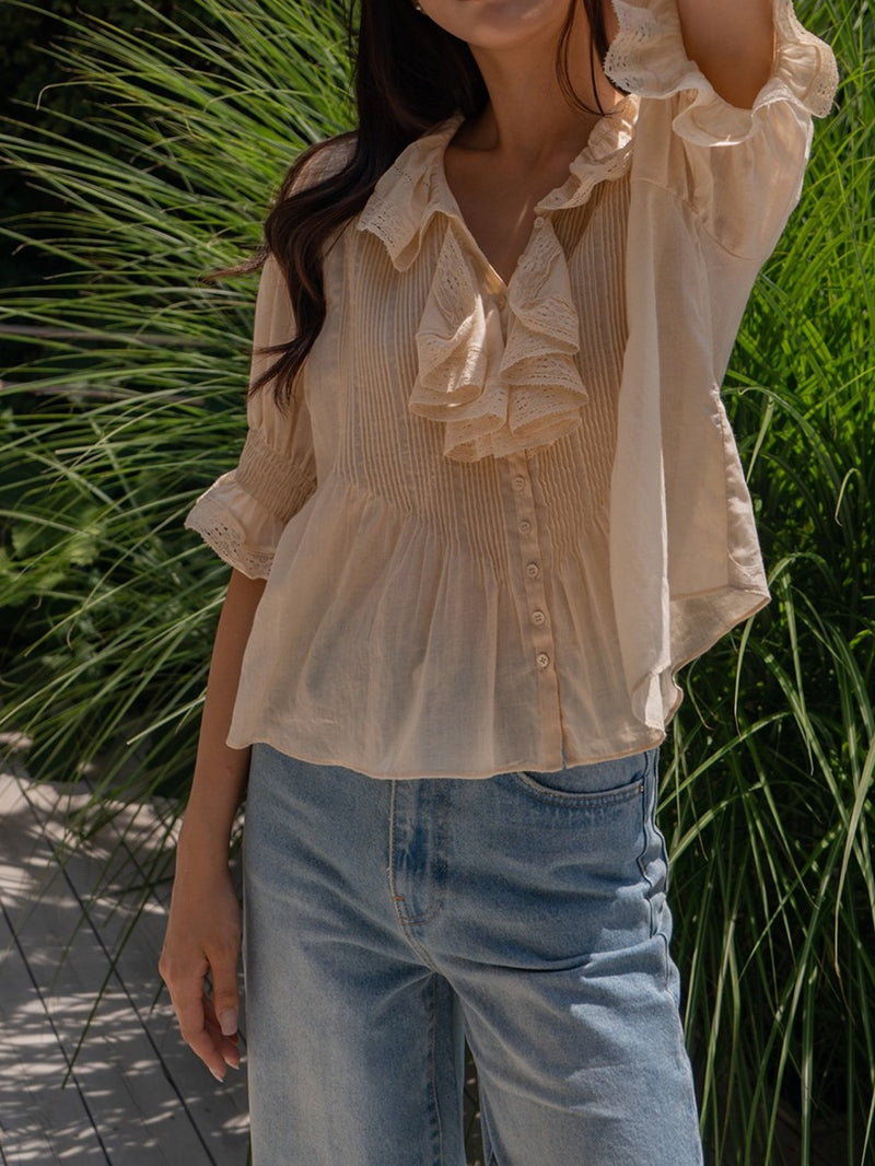 GATHERED SLEEVE RUFFLE COTTON BLOUSE