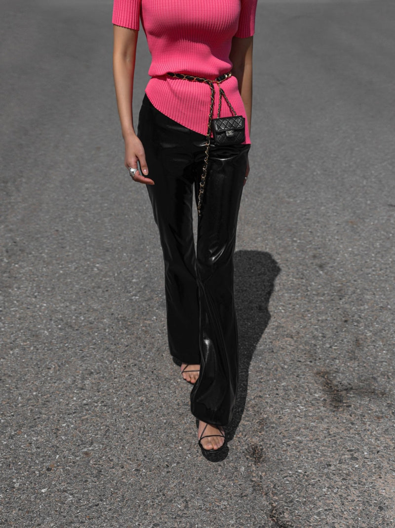 ASYMMETRICAL HEM RIBBED KNIT TOP