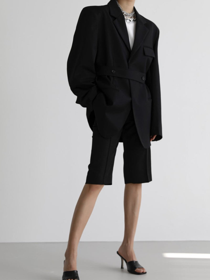 BELTED BUTTON DOWN TAILORED WOOL BLAZER