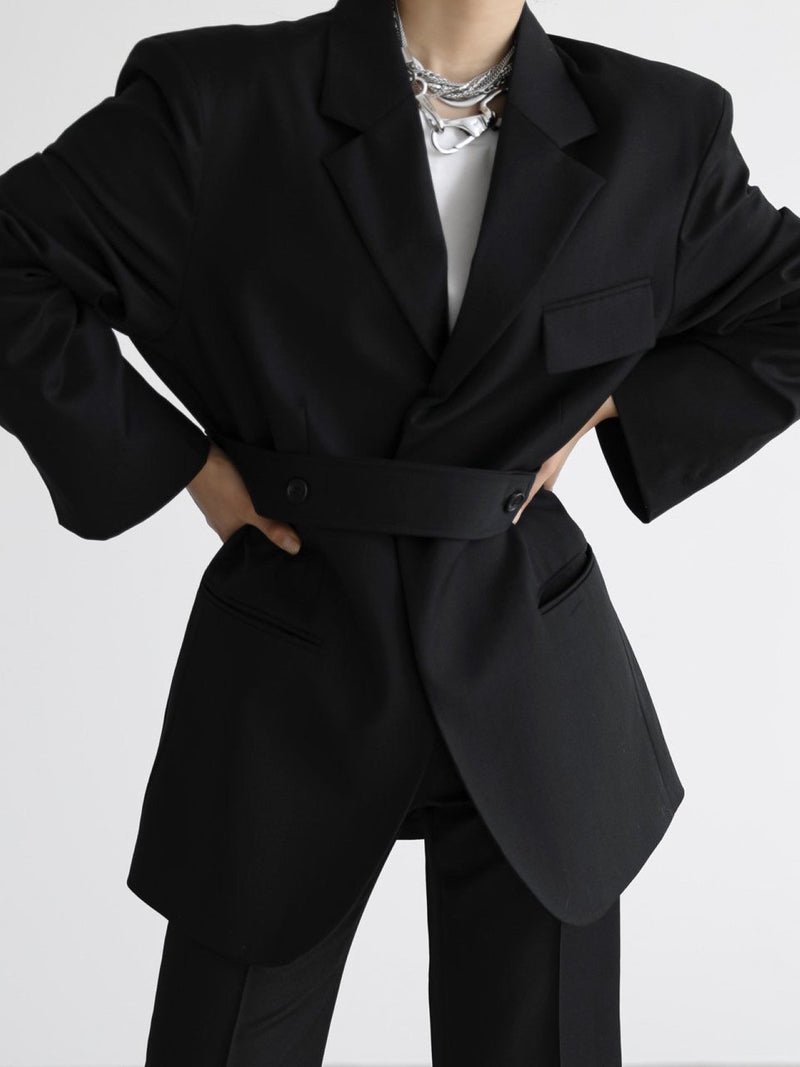 BELTED BUTTON DOWN TAILORED WOOL BLAZER