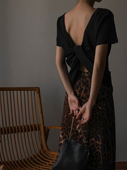 BACK KNOT DETAIL T-SHIRT