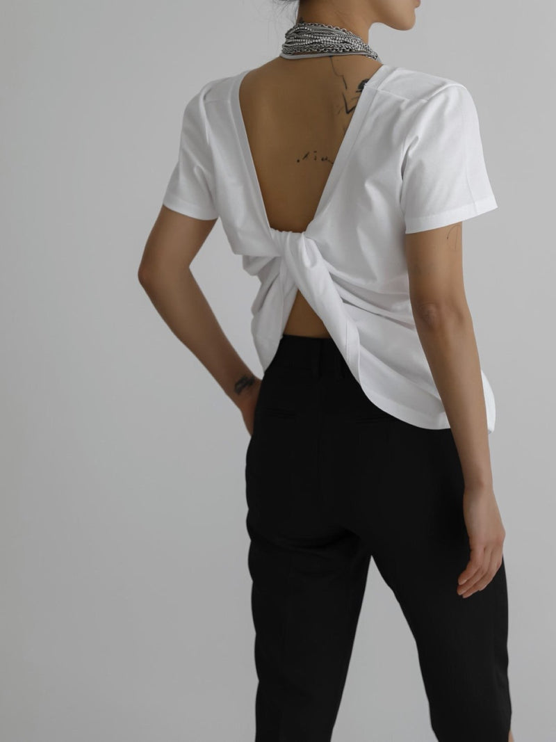 BACK KNOT DETAIL T-SHIRT