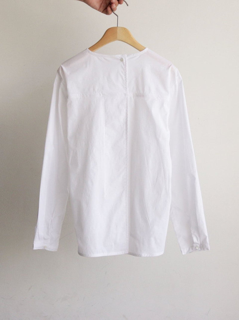 BACK SLIT COTTON BLOUSE