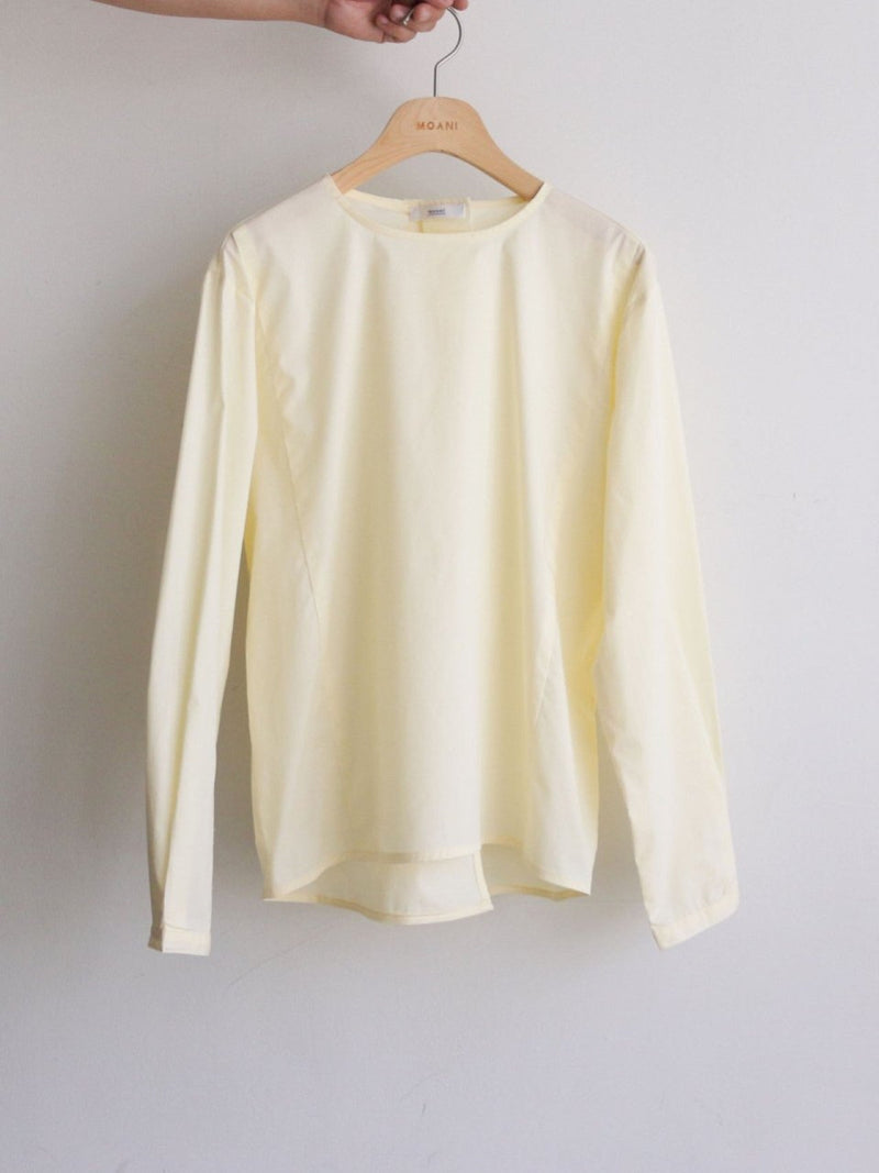 BACK SLIT COTTON BLOUSE