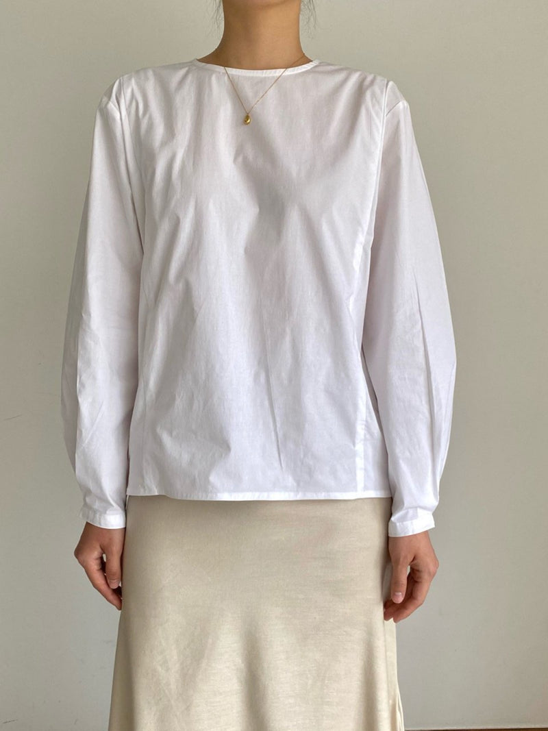 BACK SLIT COTTON BLOUSE