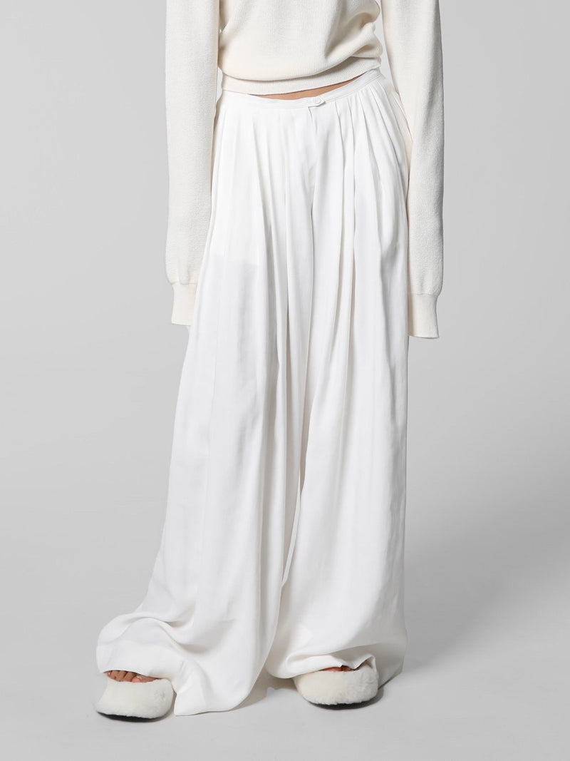 BAMBOO PIN TUCK PLEATED WIDE TROUSERS