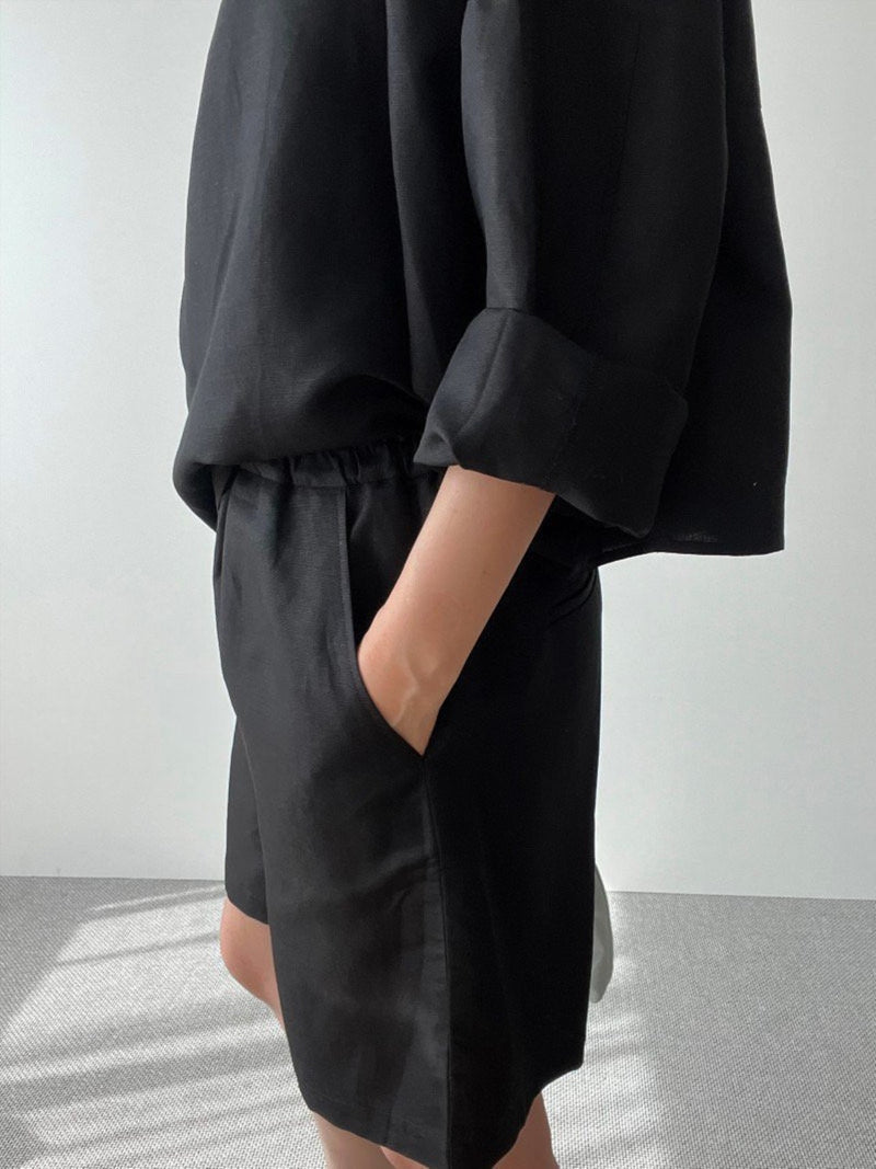 BANDED LINEN SHIRRING BLOUSE