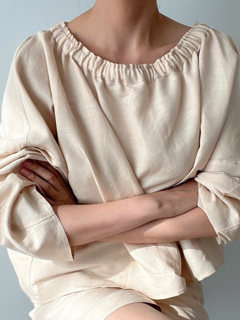BANDED LINEN SHIRRING BLOUSE