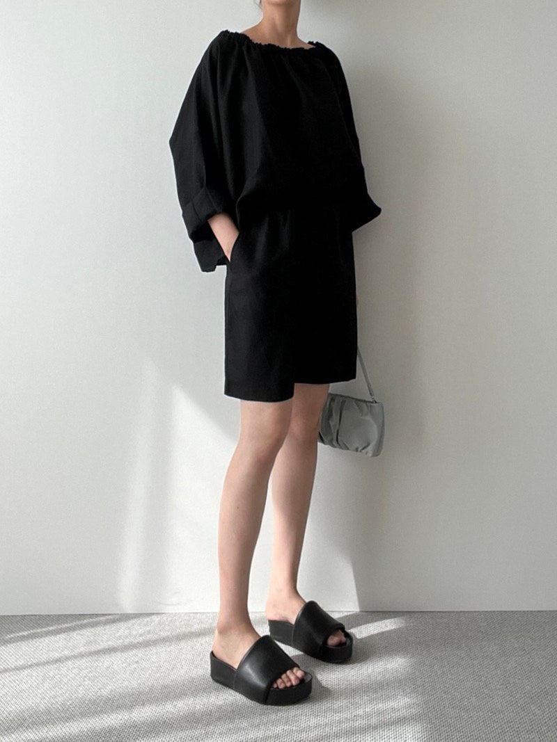 BANDED LINEN SHIRRING BLOUSE