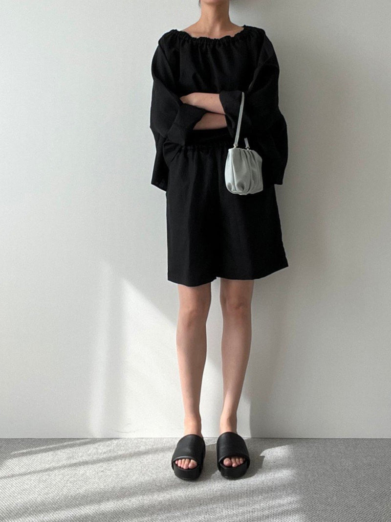 BANDED LINEN SHIRRING BLOUSE
