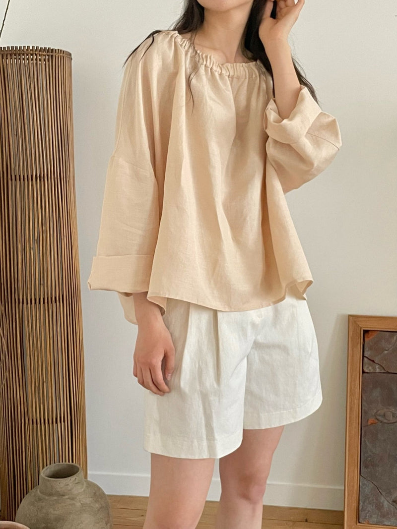 BANDED LINEN SHIRRING BLOUSE