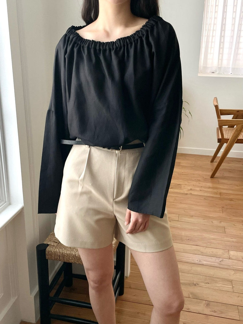 BANDED LINEN SHIRRING BLOUSE