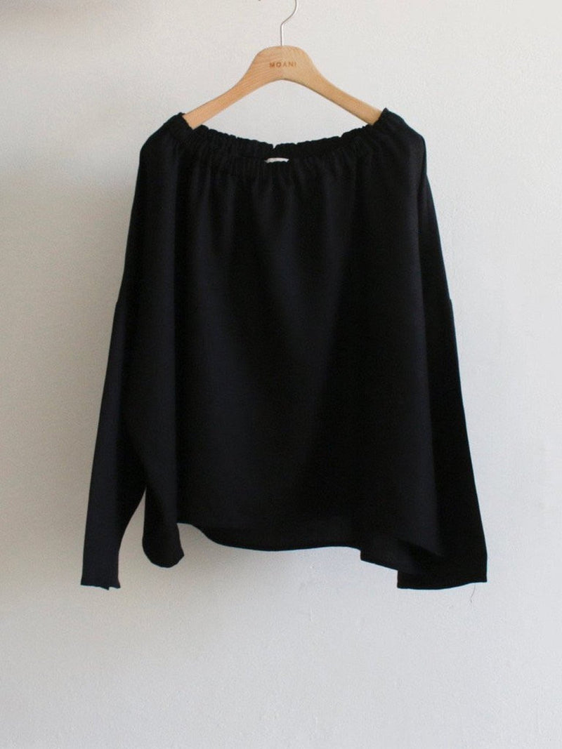 BANDED LINEN SHIRRING BLOUSE
