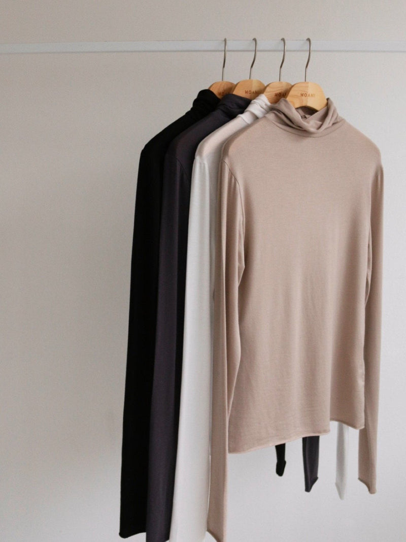 BASIC TURTLENECK LONG SLEEVE T-SHIRT