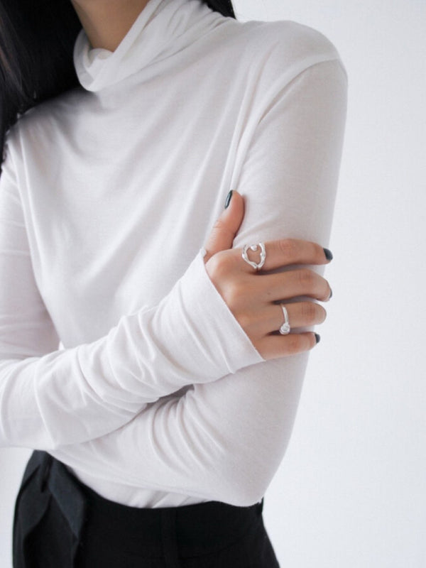BASIC TURTLENECK LONG SLEEVE T-SHIRT