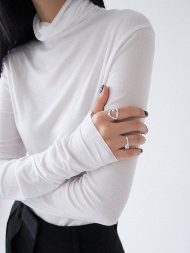BASIC TURTLENECK LONG SLEEVE T-SHIRT