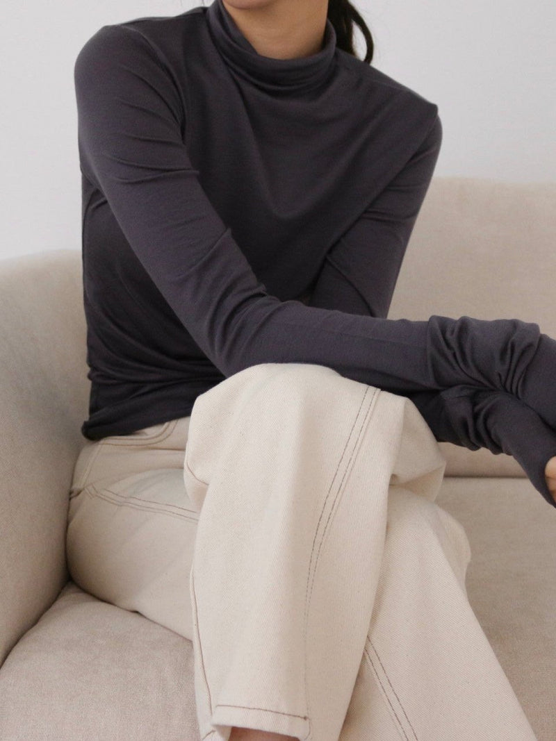 BASIC TURTLENECK LONG SLEEVE T-SHIRT