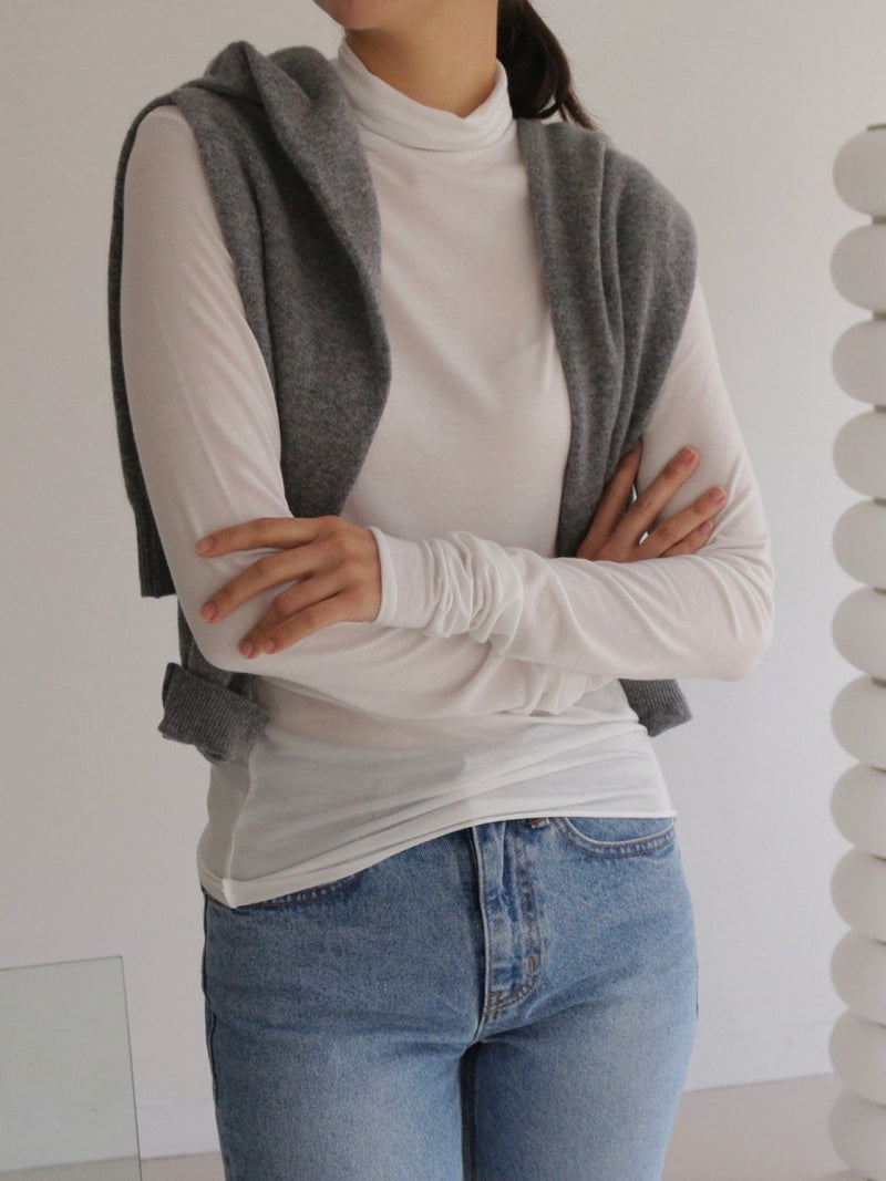 BASIC TURTLENECK LONG SLEEVE T-SHIRT