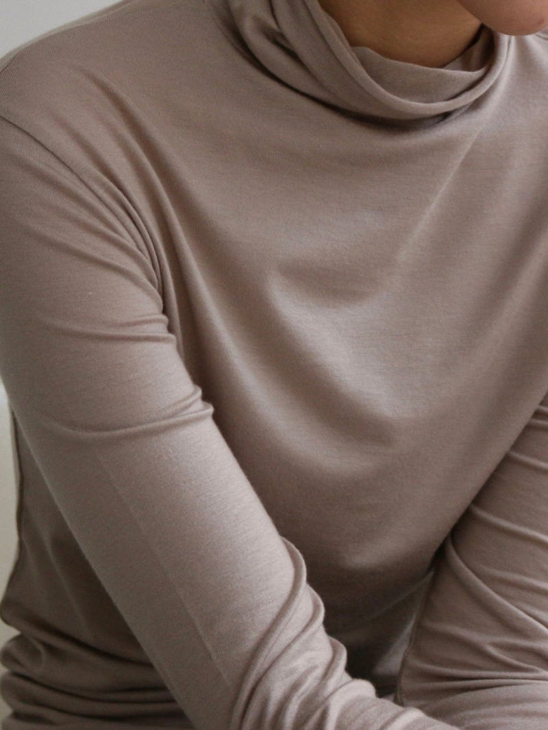 BASIC TURTLENECK LONG SLEEVE T-SHIRT