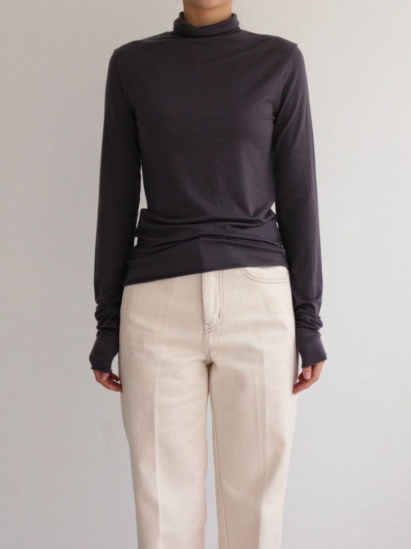BASIC TURTLENECK LONG SLEEVE T-SHIRT