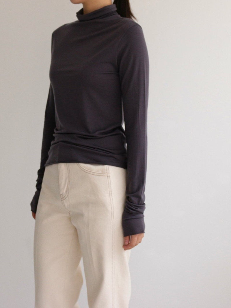 BASIC TURTLENECK LONG SLEEVE T-SHIRT