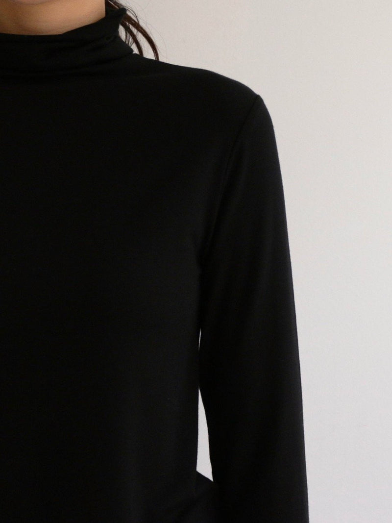 BASIC TURTLENECK LONG SLEEVE T-SHIRT