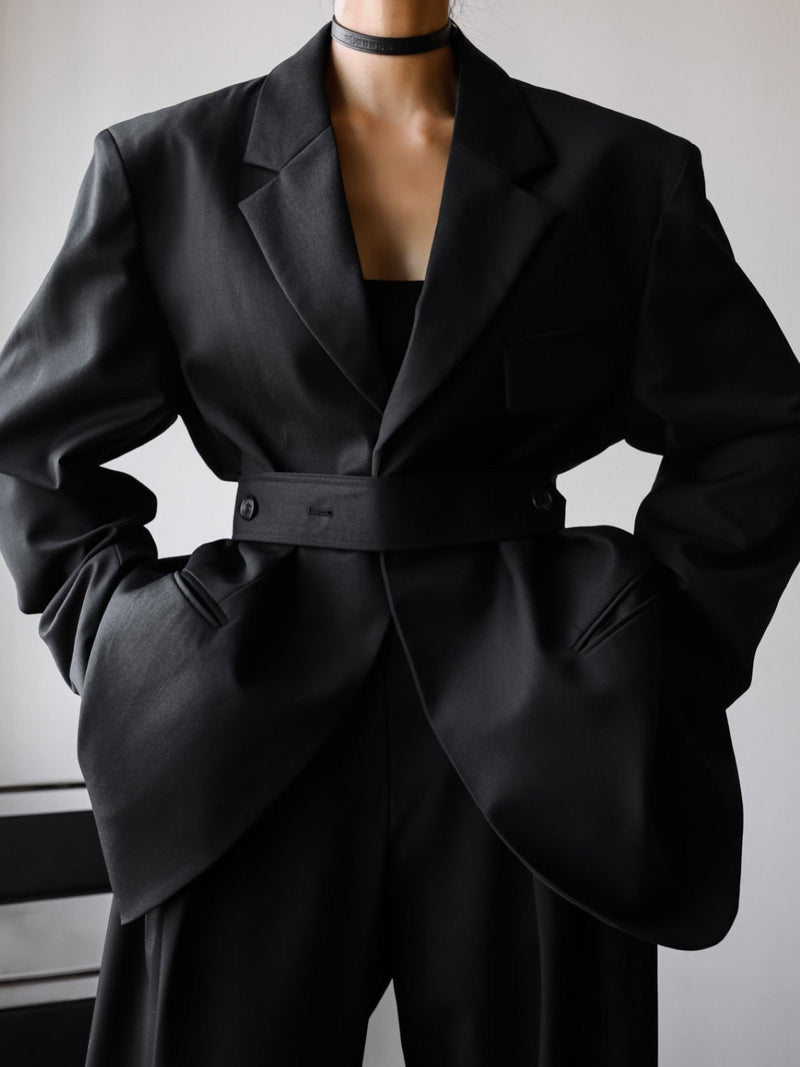 BELTED BUTTON DOWN TAILORED WOOL BLAZER