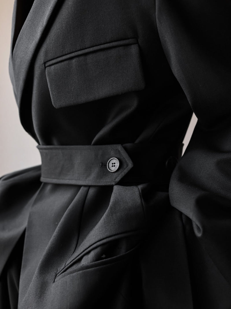 BELTED BUTTON DOWN TAILORED WOOL BLAZER