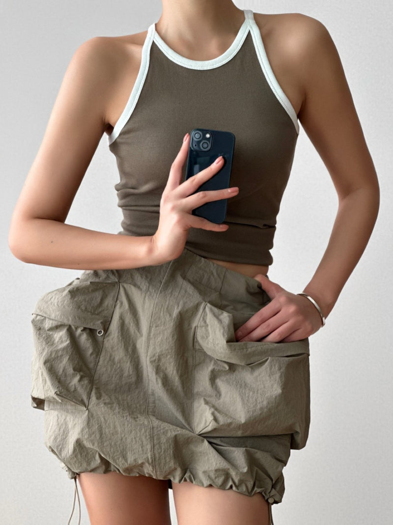 BI-COLOR SLEEVELESS HALTER TOP