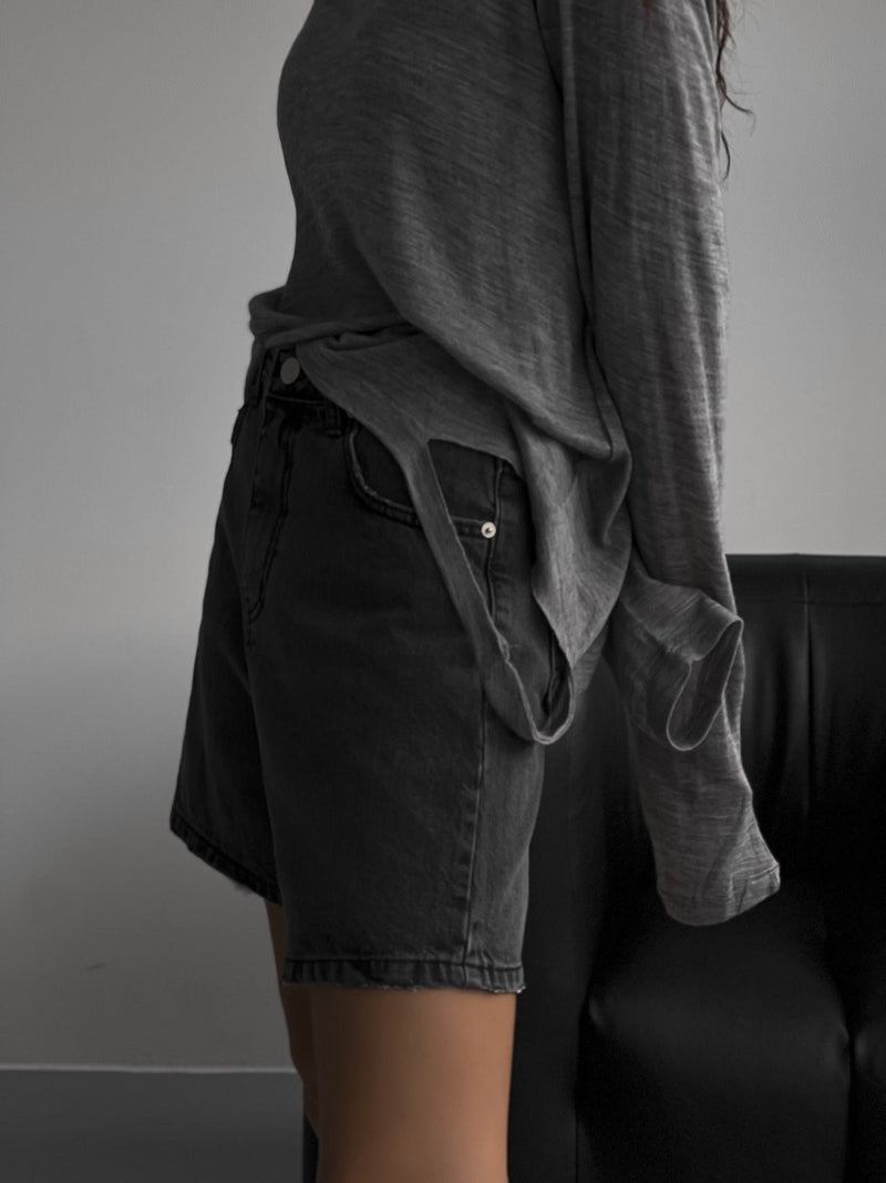 BLACK CINCH BACK DETAIL DENIM SHORTS