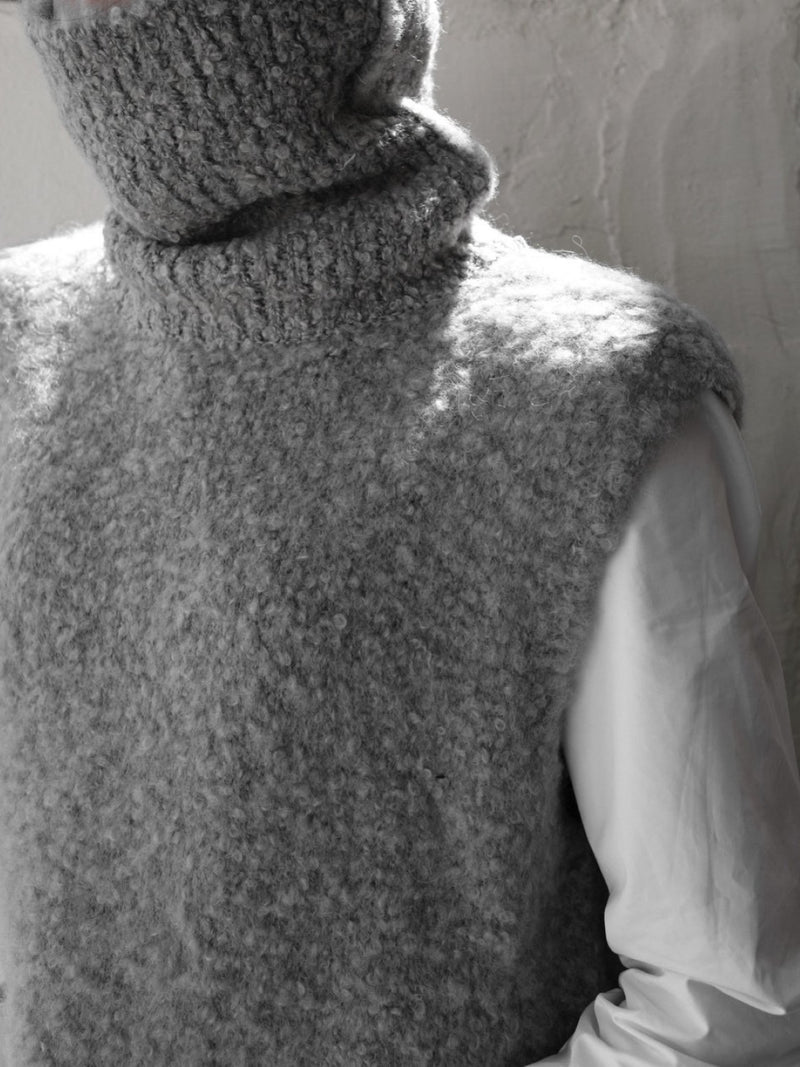BOUCLE ALPACA WOOL BLEND TURTLENECK KNIT VEST