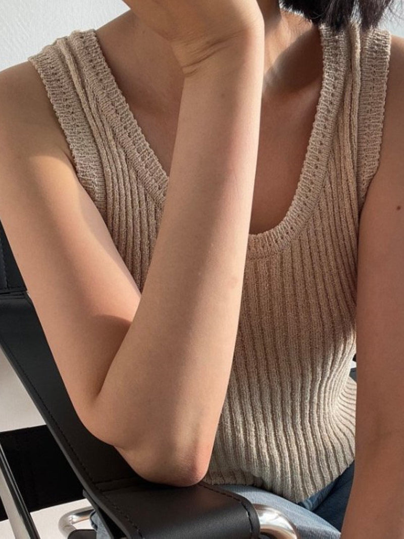 BOUCLE VISCOSE U-NECK KNIT TOP
