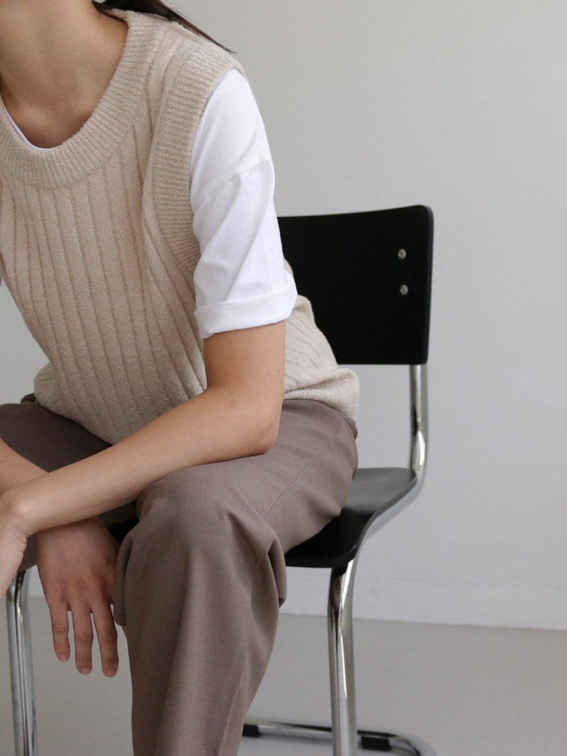 BOUCLE WOOL ROUND NECK KNIT VEST