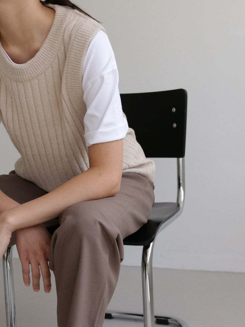 BOUCLE WOOL ROUND NECK KNIT VEST
