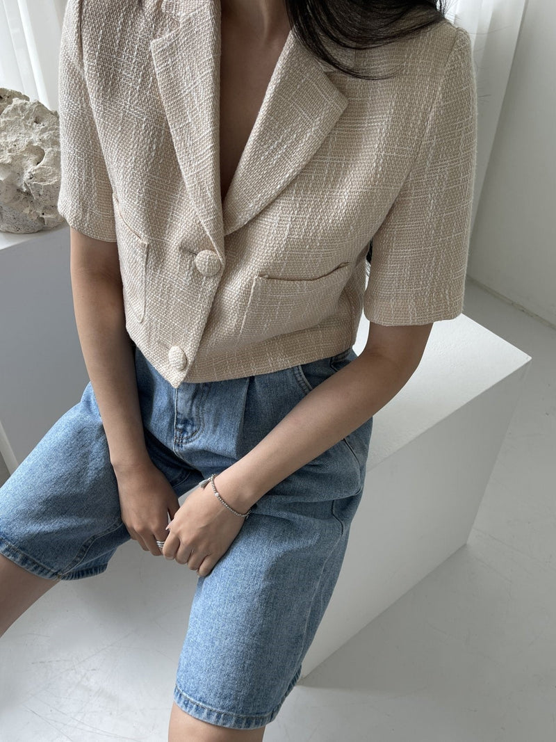 BUTTON STRUCTURED JACKET