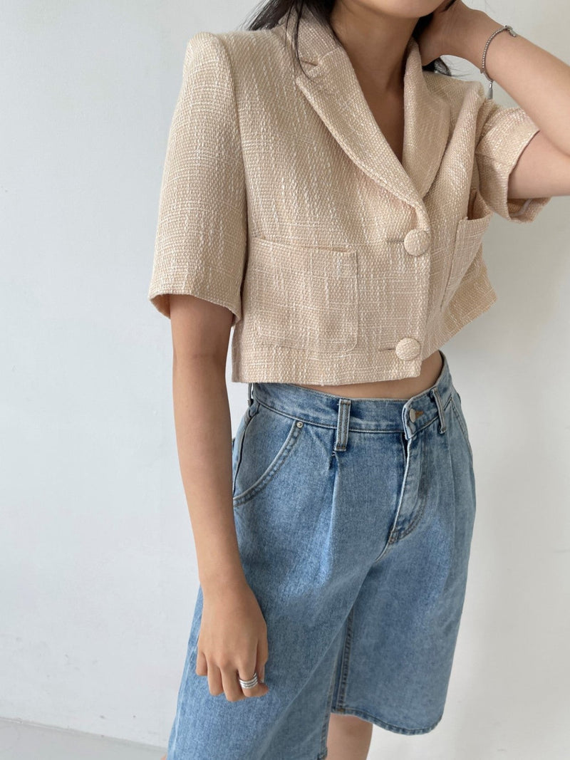 BUTTON STRUCTURED JACKET