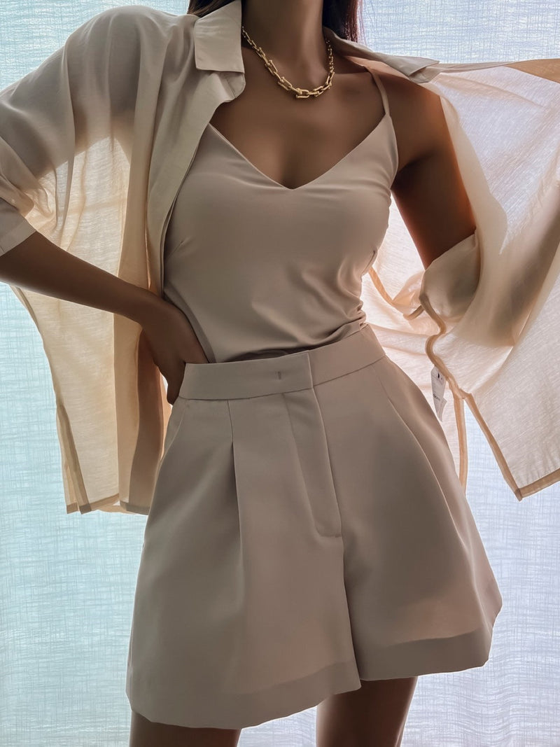 CLASSIC PLEATED DETAIL SHORTS