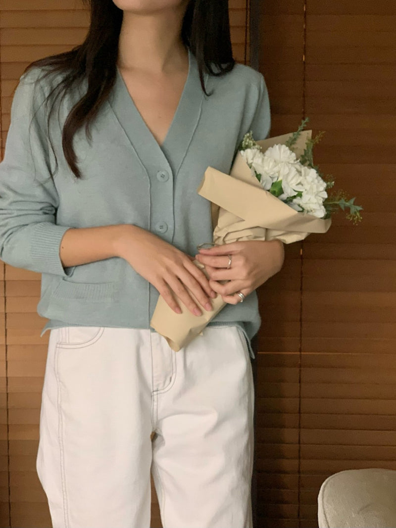 CLAIRE POCKET V NECK CARDIGAN